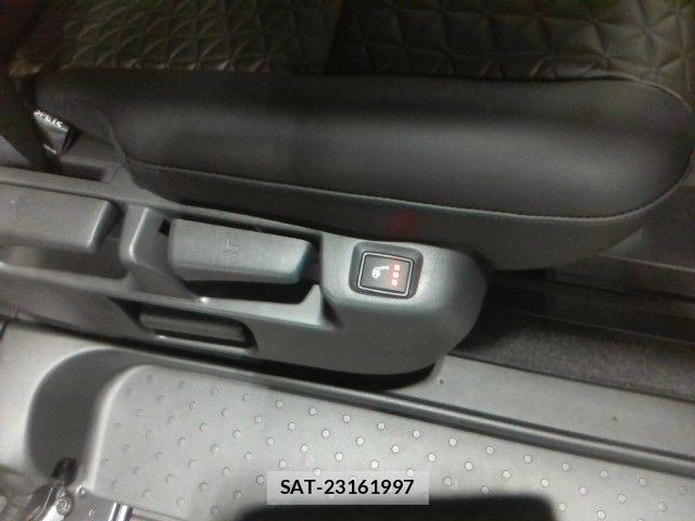 Nissan SERENA 2025-10 6912461-8