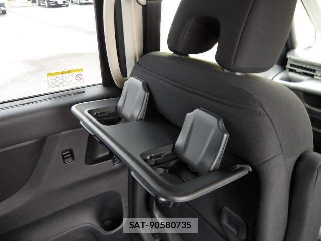 Nissan SERENA 2024-02 6912464-18
