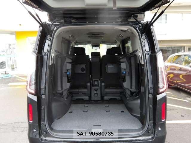 Nissan SERENA 2024-02 6912464-24