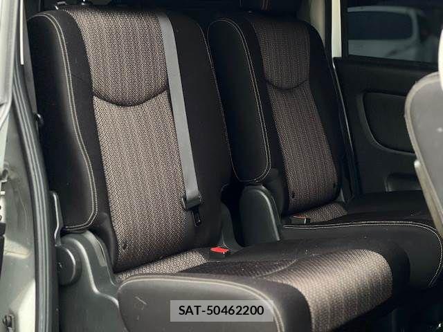 Nissan SERENA 2014-06 7060638-12