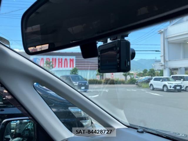 Nissan SERENA 2011-07 7224778-13