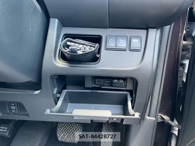 Nissan SERENA 2011-07 7224778-14
