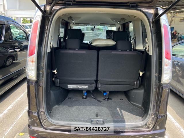 Nissan SERENA 2011-07 7224778-20