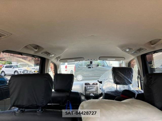 Nissan SERENA 2011-07 7224778-21