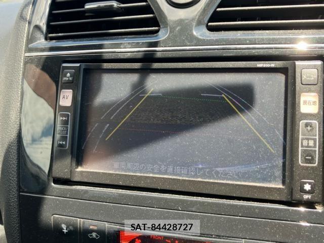 Nissan SERENA 2011-07 7224778-23