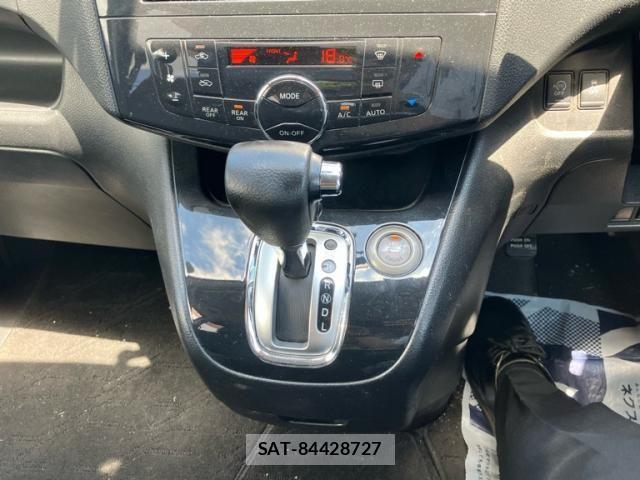 Nissan SERENA 2011-07 7224778-25