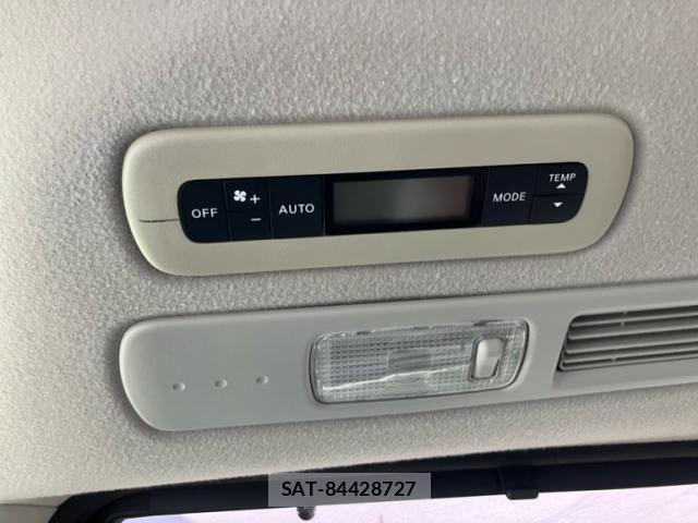 Nissan SERENA 2011-07 7224778-26