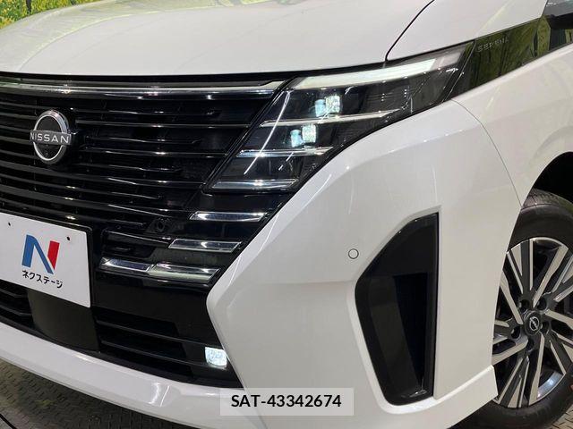 Nissan SERENA 2023-05 7218041-12
