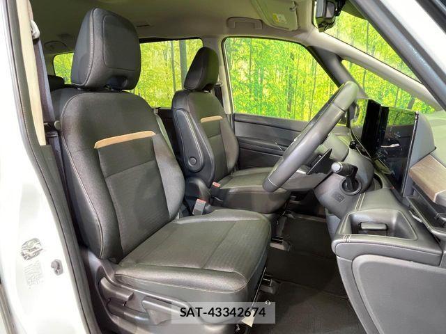 Nissan SERENA 2023-05 7218041-8