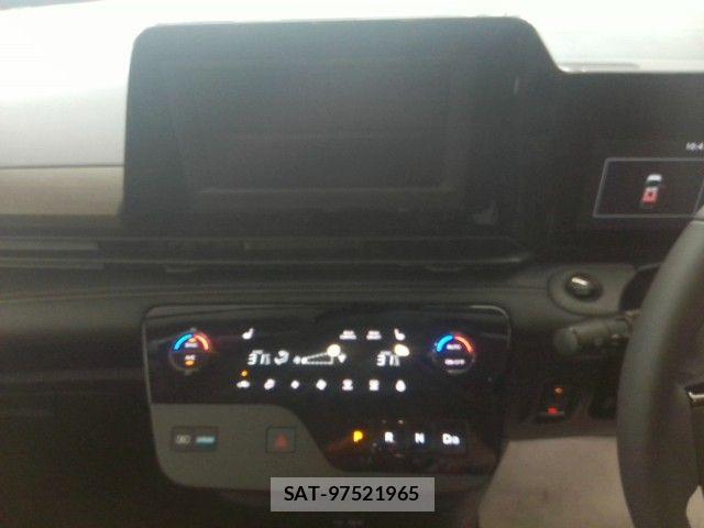 Nissan SERENA 2025-10 7224786-4