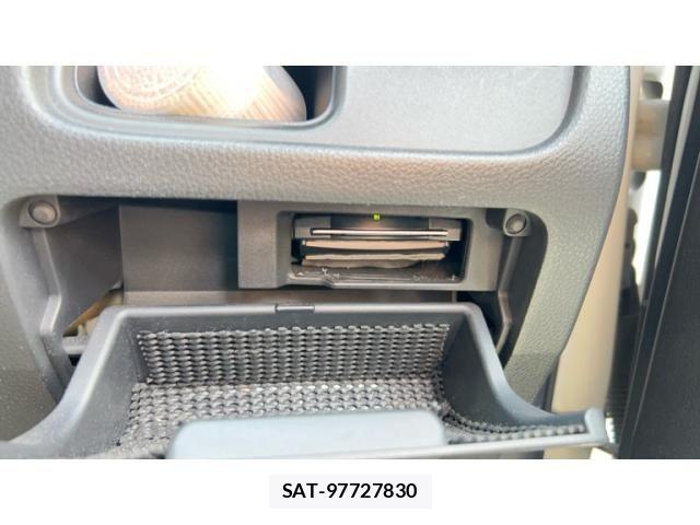 Nissan SERENA 2011-07 7224771-10