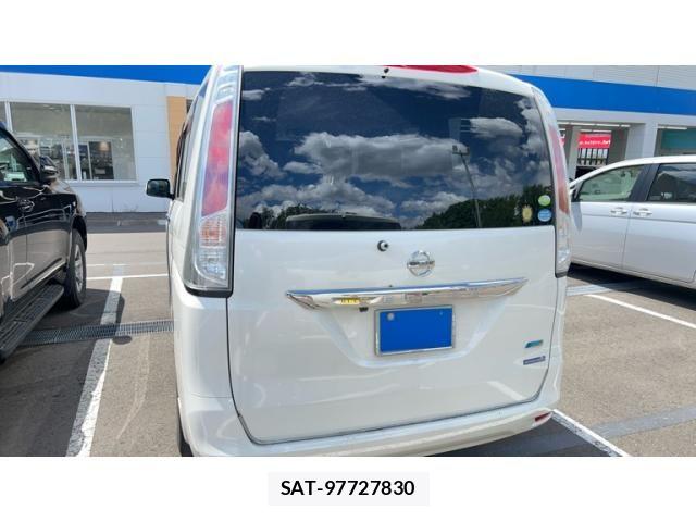 Nissan SERENA 2011-07 7224771-3