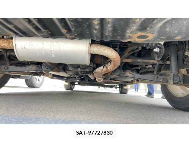 Nissan SERENA 2011-07 7224771-4