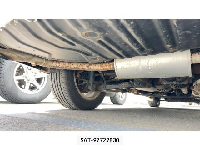 Nissan SERENA 2011-07 7224771-5