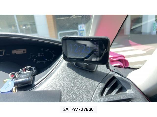Nissan SERENA 2011-07 7224771-8