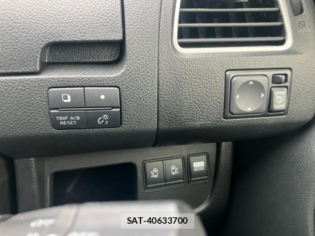 Nissan SERENA 2013-09 7224777-23