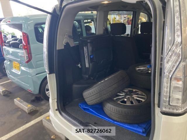 Nissan SERENA 2016-03 7224790-17