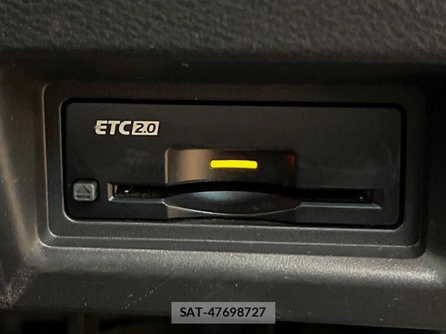 Nissan SERENA 2023-08 7252244-9