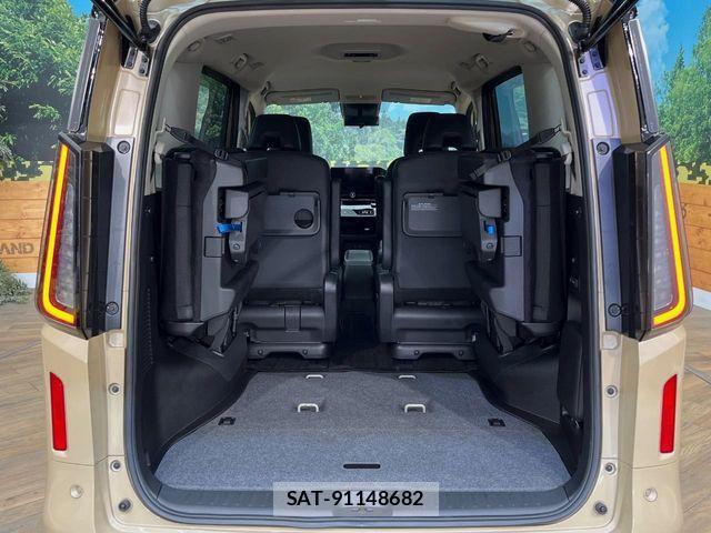 Nissan SERENA 2024-11 7250597-11