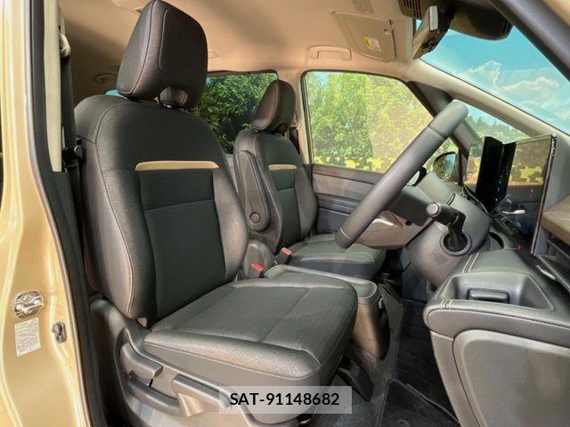 Nissan SERENA 2024-11 7250597-8
