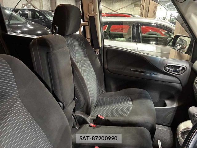 Nissan SERENA 2016-02 7250712-6
