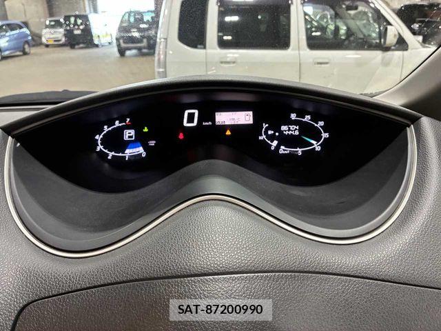 Nissan SERENA 2016-02 7250712-8