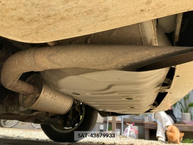 Nissan SERENA 2015-12 7272903-13