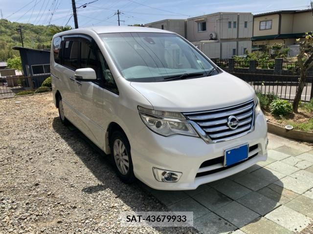 Nissan SERENA 2015-12 7272903-2