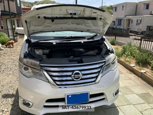 Nissan SERENA 2015-12 7272903-3
