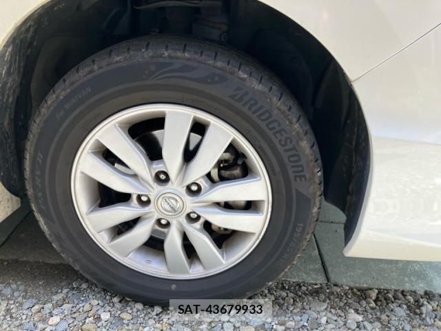 Nissan SERENA 2015-12 7272903-5