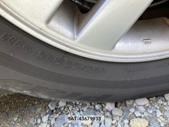 Nissan SERENA 2015-12 7272903-6