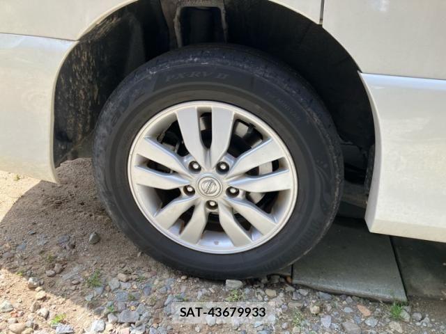 Nissan SERENA 2015-12 7272903-7