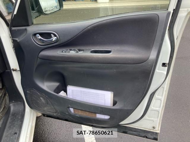 Nissan SERENA 2016-03 7329980-17