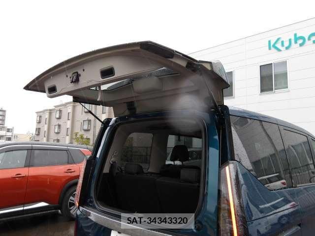 Nissan SERENA 2023-08 7329978-23