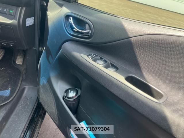 Nissan SERENA 2015-06 7329979-17