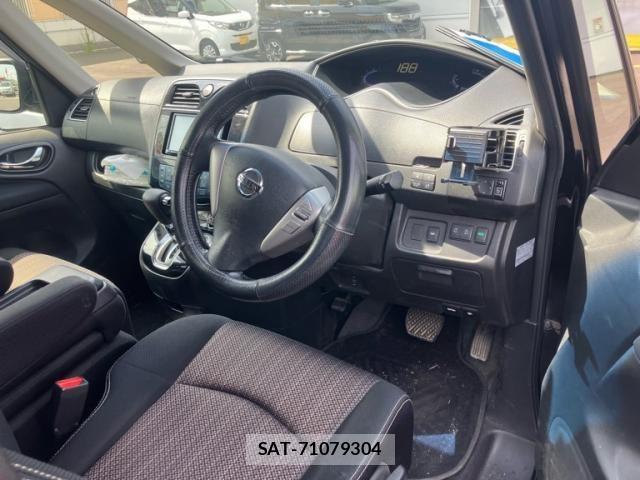 Nissan SERENA 2015-06 7329979-18