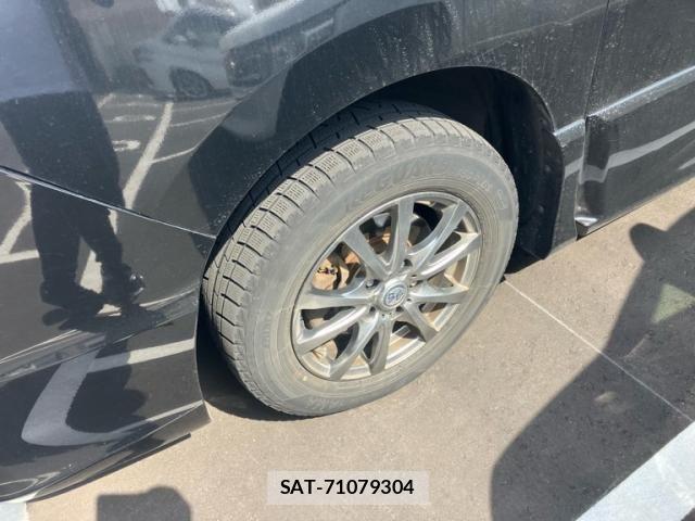 Nissan SERENA 2015-06 7329979-3