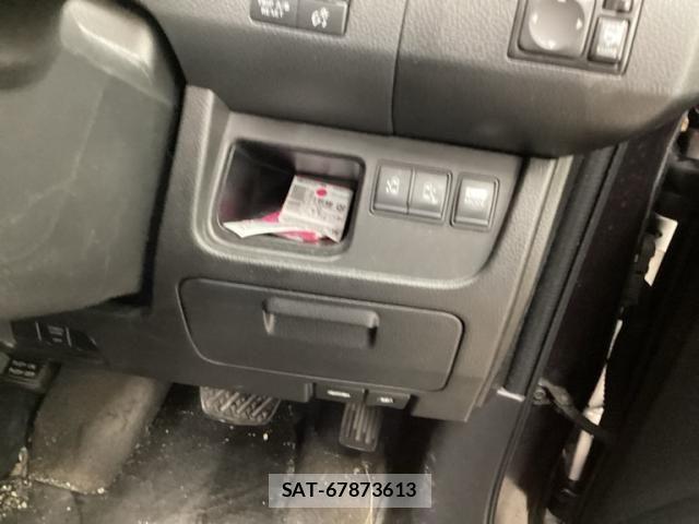 Nissan SERENA 2013-09 7359769-12
