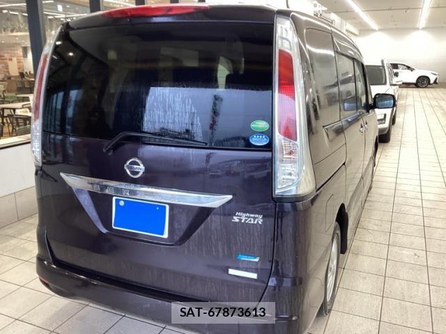 Nissan SERENA 2013-09 7359769-1