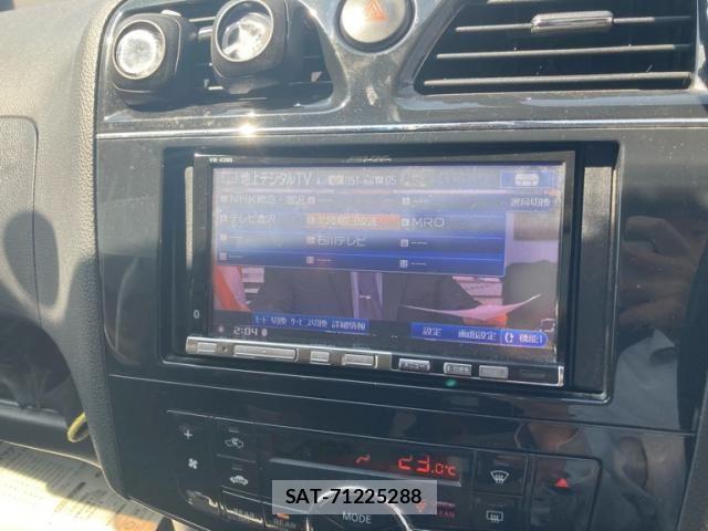 Nissan SERENA 2011-09 7359768-24
