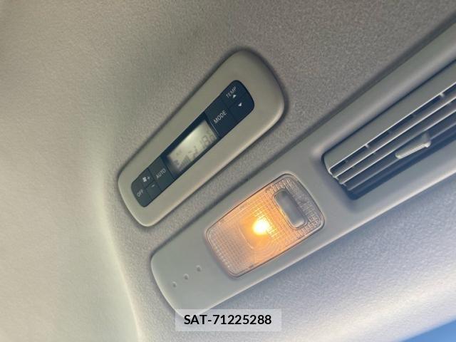 Nissan SERENA 2011-09 7359768-25