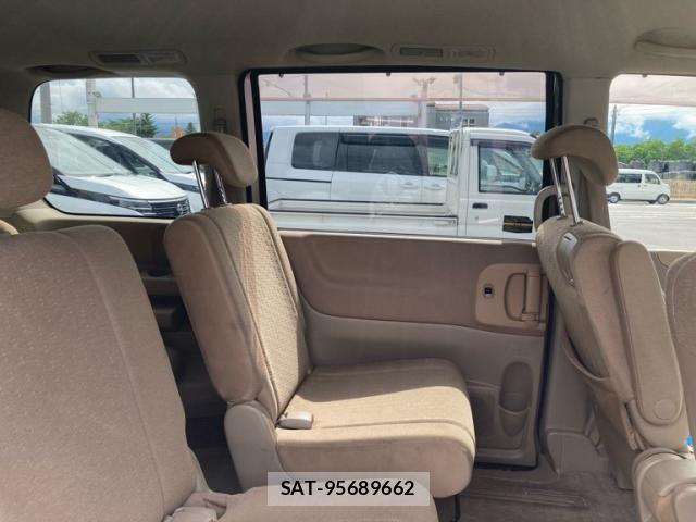 Nissan SERENA 2007-05 7394017-13