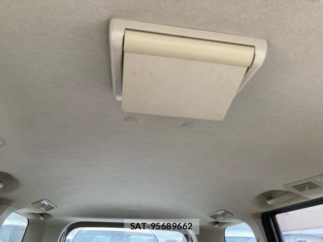 Nissan SERENA 2007-05 7394017-22