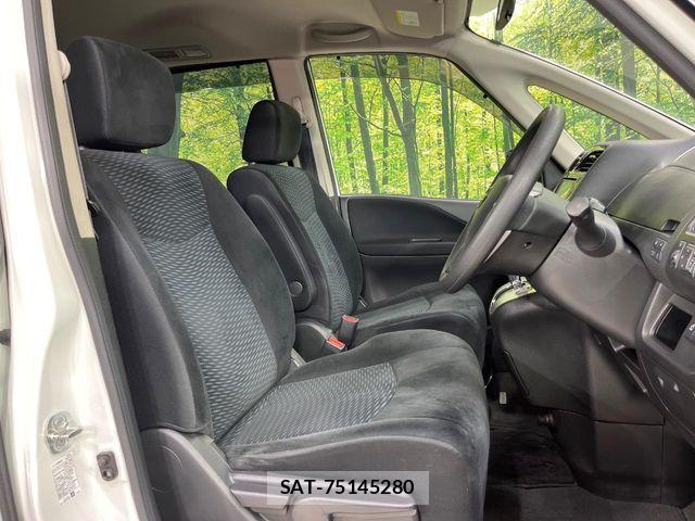 Nissan SERENA 2013-06 7394007-10