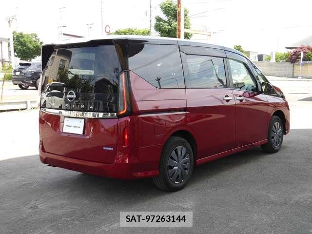 Nissan SERENA 2023-09 7457604-1