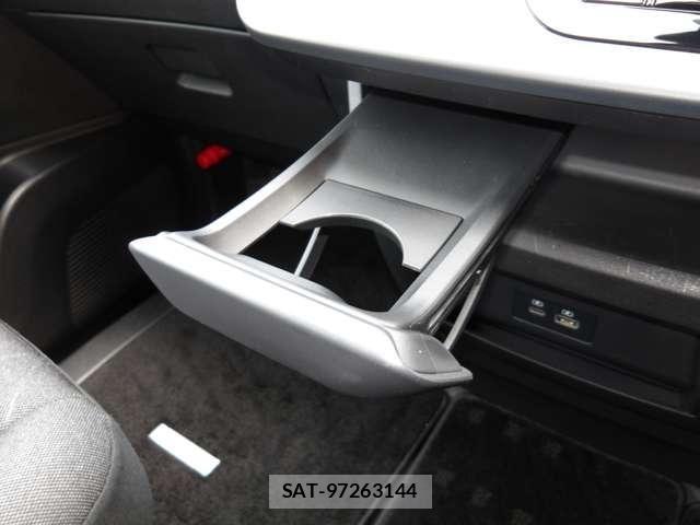 Nissan SERENA 2023-09 7457604-20