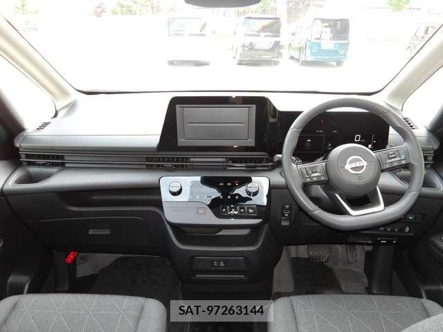 Nissan SERENA 2023-09 7457604-2