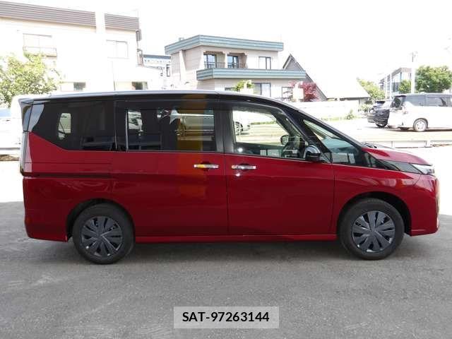 Nissan SERENA 2023-09 7457604-5