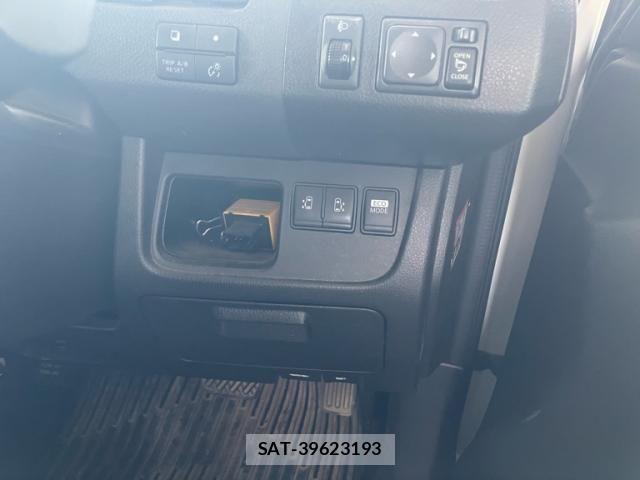 Nissan SERENA 2012-05 7457605-10
