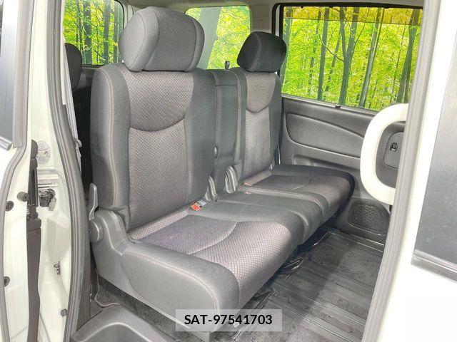 Nissan SERENA 2011-11 7619869-9